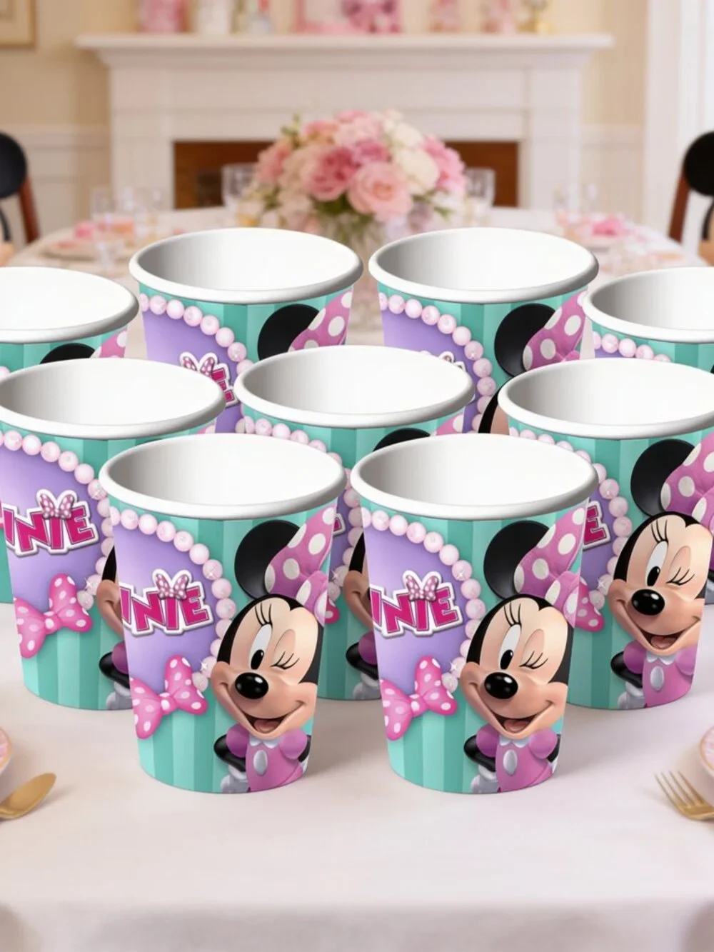 Hallmark Disney Minnie Mouse Bow-Tique Paper Party Cups 9oz (8 Count)